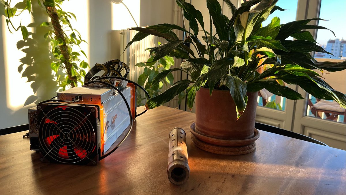 DecouvreBitcoin's tweet image. 📢 NOUVEAU GUIDE 📢

Apprenez à personnaliser votre S9 avec Attakaï ! 🔧
1️⃣ Modification logiciel
2️⃣ Matériel nécessaire
3️⃣ Installez le tout avec facilité
🧵

Pour tous les info voici votre tuto 👉 decouvrebitcoin.fr/modification-s…