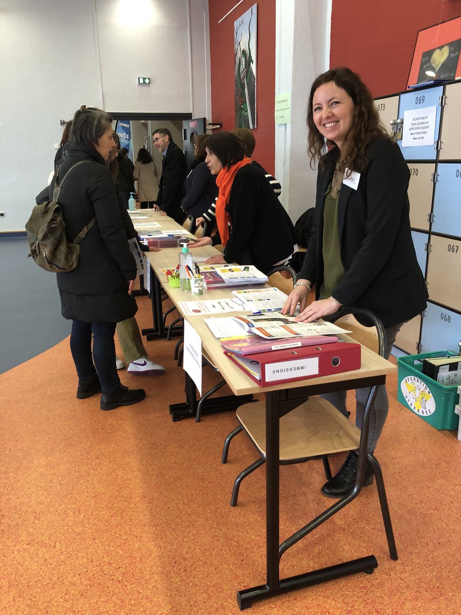 VBitterly's tweet photo. La journée Portes Ouvertes à rencontré un franc succès ce 11 mars au #lycéeBlaisePascal de Colmar.
Des équipes motivées pour présenter toutes les filières Générales/Techno/Professionnelles mais aussi l’internat du lycée et les services administratifs.
Merci à tous !! https://t.co/734Z0gl5gr
