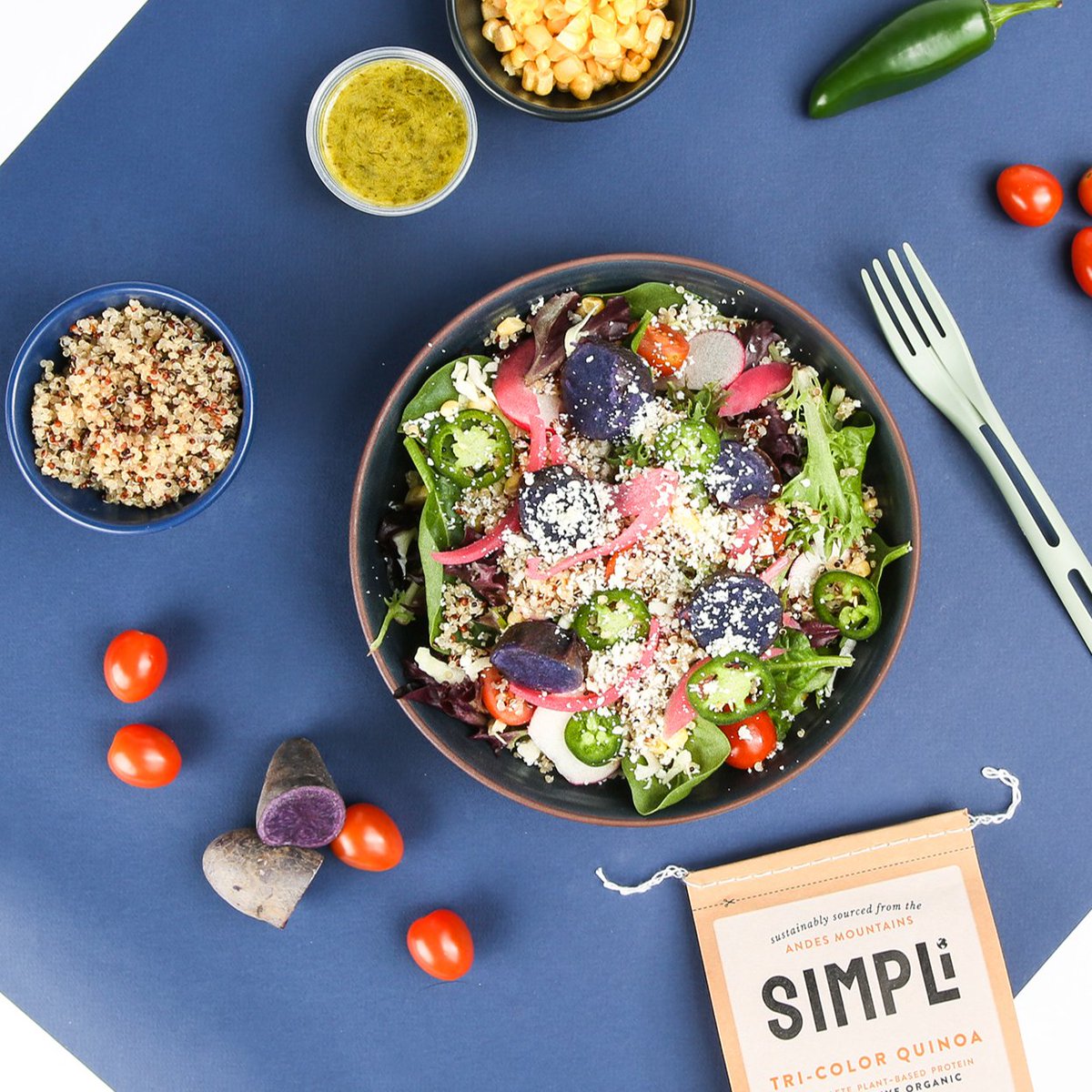 eatwellfound's tweet photo. New collab alert! 🚨🥗 We're thrilled to partner with SIMPLi on our new Peruvian Chopped Salad! Featuring their quality, ethically sourced quinoa and olive oil. It's as good for the planet as it is for your taste buds. 🌎 Available today! https://t.co/7ROlnJhZeB https://t.co/Sj3reCkiRd