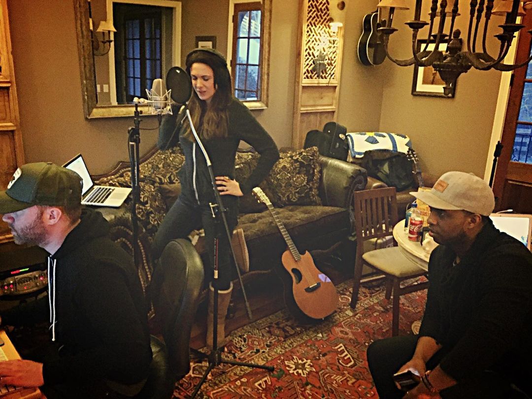 Rod + Rose tweet media