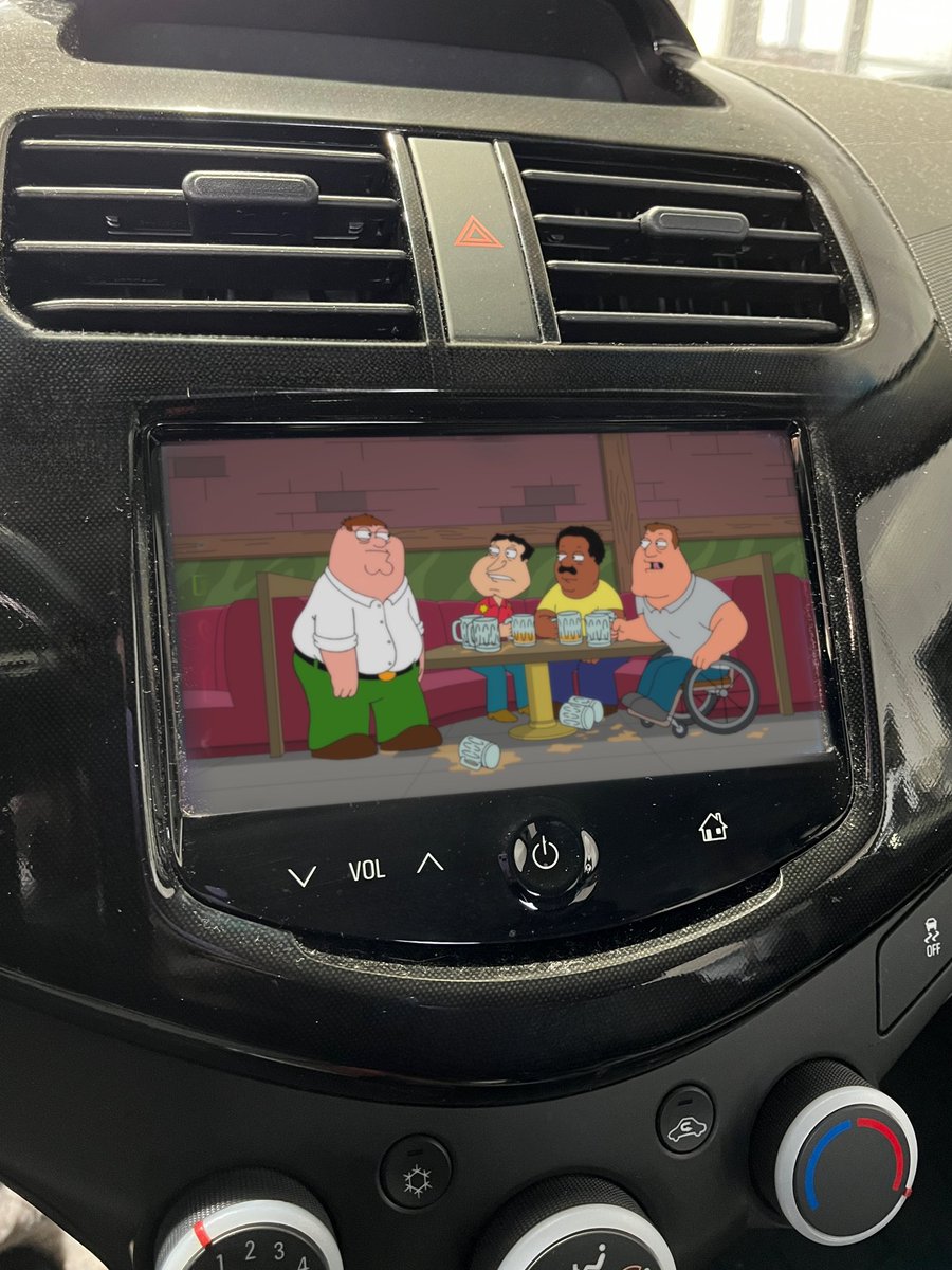 evildanevil's tweet photo. Boring aah oil change https://t.co/J2sUBfuUf2