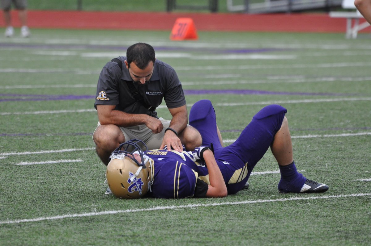 Sand_ATC's tweet photo. @SH_SportsMed Throwback pic @SportsMedNHS https://t.co/418l78nJVO