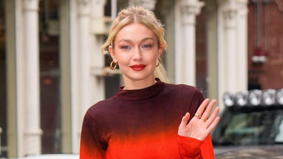 Panatiroides6's tweet photo. La súpermodelo Gigi Hadid padece la Enfermedad de Hashimoto. ¿Te suena?
Se trata de un trastorno autoinmune en el que se destruyen las células de la tiroides. Por tanto, cursa con hipotiroidismo. 
#FisioHumUCM https://t.co/lLqkMXLucr