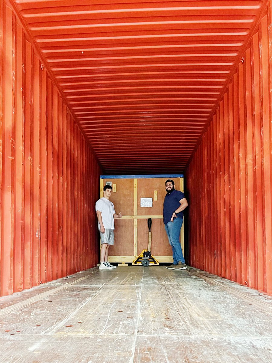 TexPowerUS's tweet photo. The first of the 100MWh equipment being unloaded! Get ready world for #cobalt-free #batteries! 🎉
#TexPower #calthode #battery #NMA #Lithium #ElectricVehicles #technology #EnergyStorage #EnergyTransition #renewableenergy #sustainabledevelopment https://t.co/JoGWG0KWES