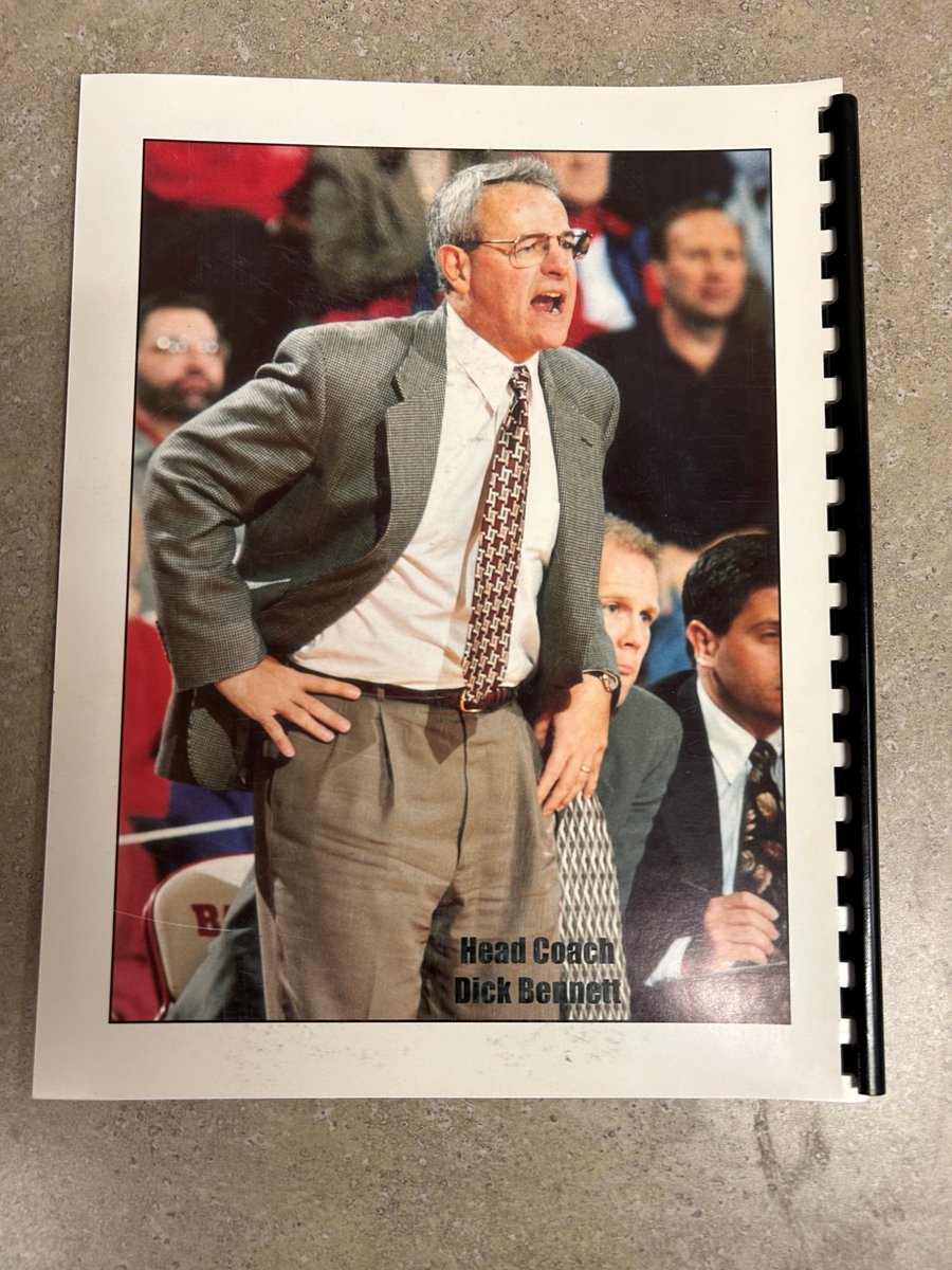 BadgersHistory's tweet photo. The last time @BadgerMBB played in the NIT was in 1996, the start of the Dick Bennett coaching era in Madison. The field included Alabama, Gonzaga, Illinois, Michigan State, Minnesota and Nebraska. Led by standout freshman Sam Okey, UW beat Manhattan, but fell to Illinois State. https://t.co/JI8wdVOCUc