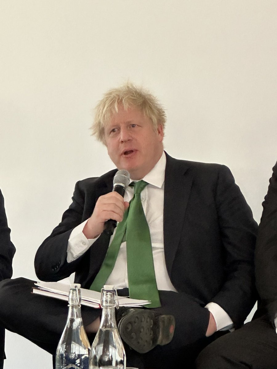 Mariia Zolkina tweet media