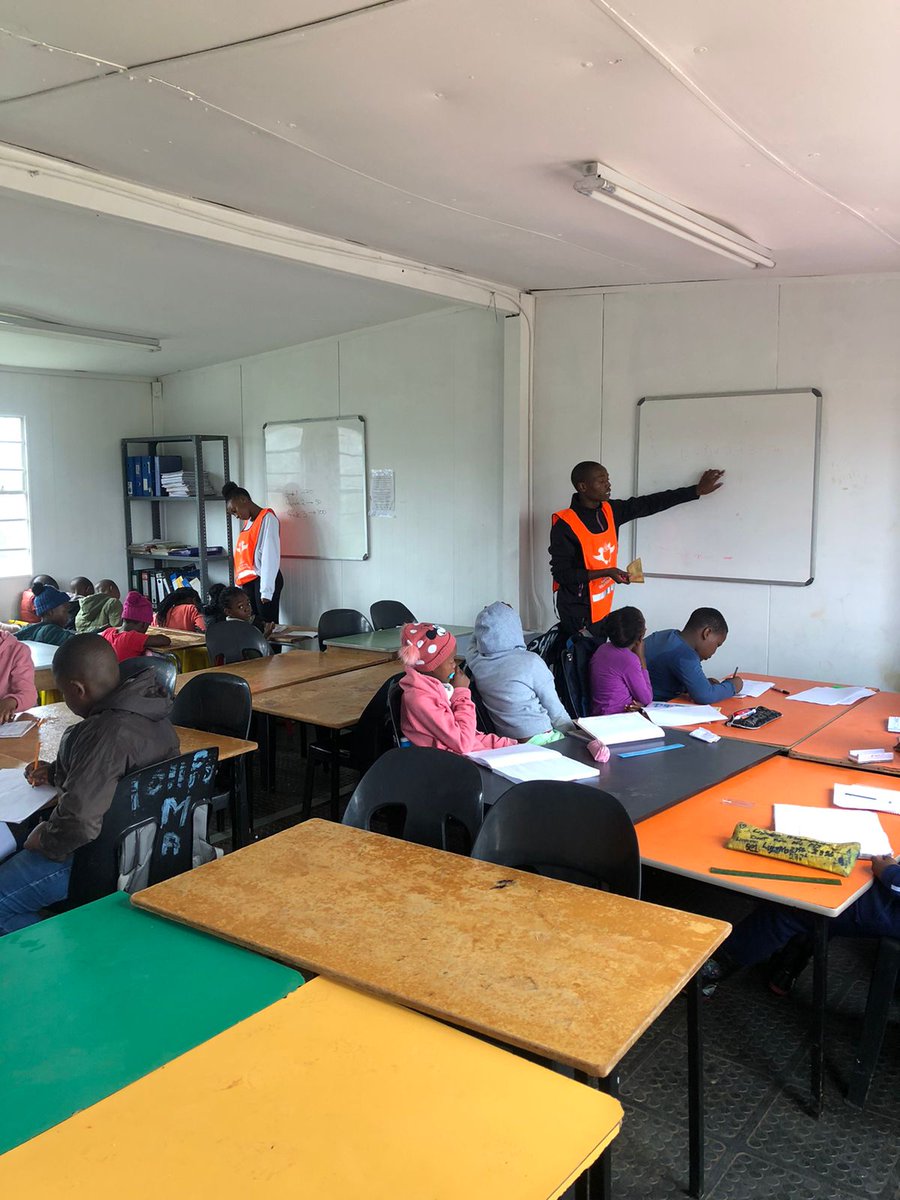pyma_SA's tweet photo. Our Saturday programmes were in full swing with the support of UJ Tutors.
#UJTeam #SaturdayProgrammes #PYMA https://t.co/laOyip7BAH