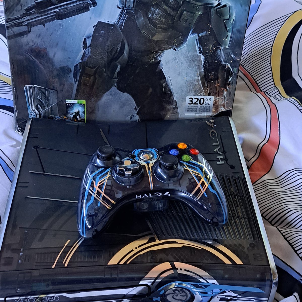 Quelle est votre console que vous chérissez, votre beau bébé qu'il ne faut surtout pas toucher.  😊

Voici la mienne ⬇️

#Xbox
#EditionLimitée
#Halo4