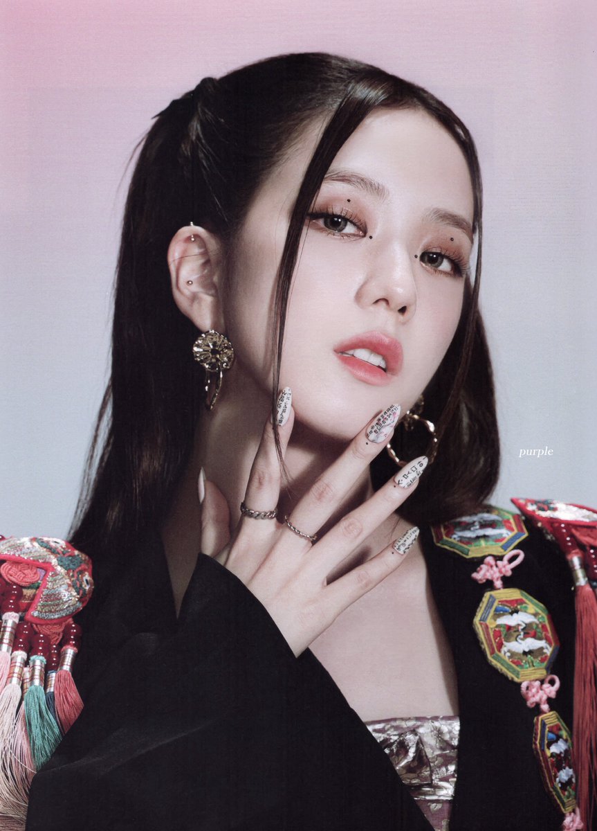 ActressJisooPic's tweet photo. #JISOO of @BLACKPINK's debut single album ‘ME’ extends its record as the fastest album by a K-Pop artist to earn 410,000 pre-orders in Ktown4u history

ME BY JISOO
#JISOOFirstSingleAlbum https://t.co/ZcCeENEn92
