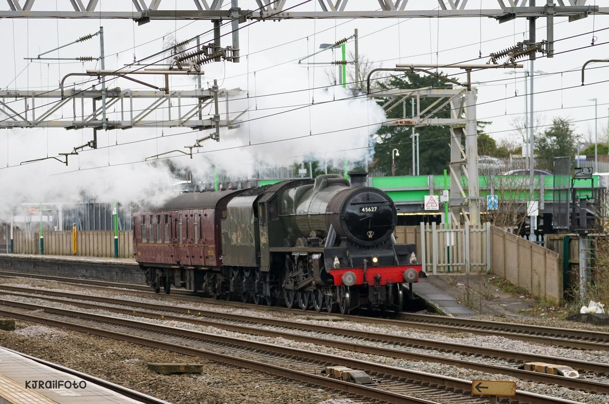 InterCityBR's tweet photo. LMS Jubilee Class 'Galatea' No. 45562 seen passing Tamworth heading north to Carnforth Steamtown from Southall, seen on cloudy Monday 13th March https://t.co/EURpHqJIf5