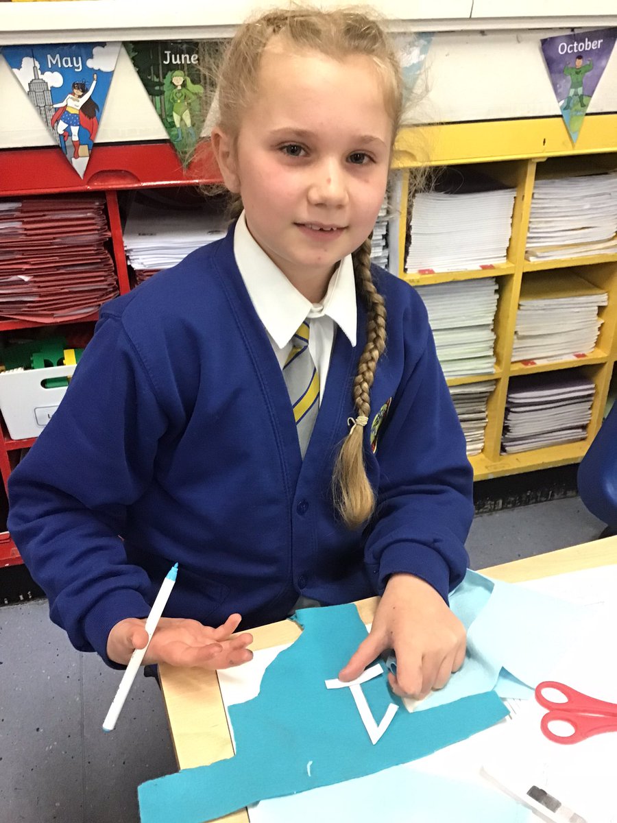 StPPPrimaryY5's tweet photo. Using our paper templates, from last week, to cut out our felt designs.
Next week, we will begin using different stitches to sew them together.
#designtechnology #y5dt #feltphonecases #designersofthefuture #fabricdesign https://t.co/HxcoFZ67BP
