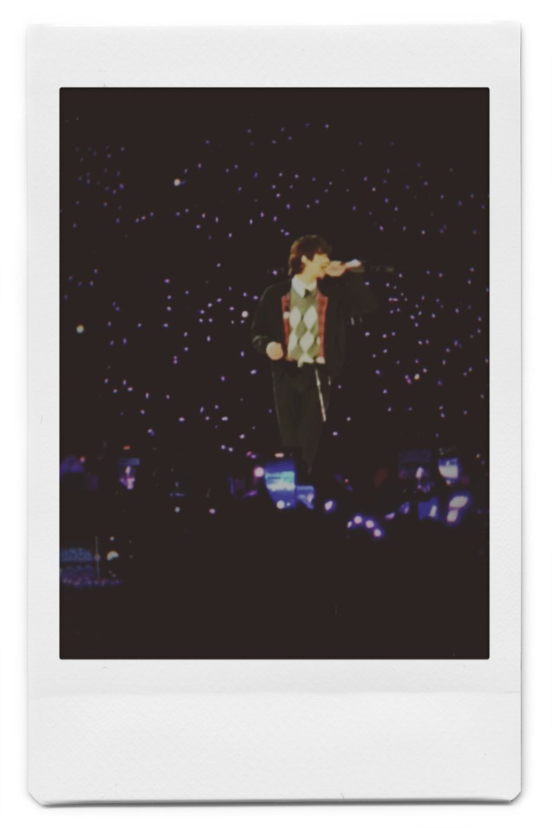_Camiley_'s tweet photo. El mejor día de mi vida 💜🪐🧑🚀 28•10•22
#JIN #JinEnArgentina #JinxColplay #TheAstronaut https://t.co/RYvR5OzGqt