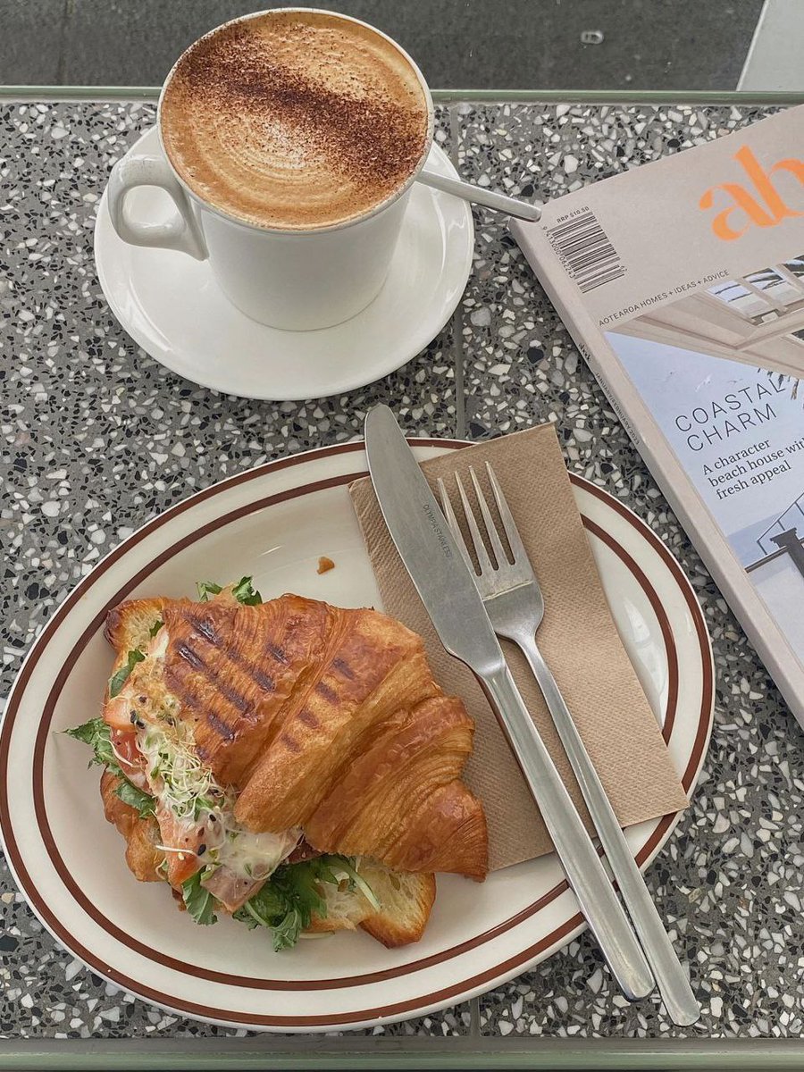 esterroberti's tweet image. Una tarde tranquila de té, un libro, felicítese, comience a aprender más sobre estar solo, disfrute de estar solo  #PapaFrancisco  
#Silicon Valley Bank   #Carmen Machi