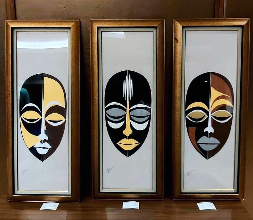 SylverscreenArt's tweet photo. The Sylvester AGUDDAH Signature
Title: Mask (series)
Medium: Collage
Size: 12 x 36 inches
Status: SOLD
Curated by Ifeanyichukwu Oraemeka @eephie16
#MyArtYourSpace #Art #CollageArt #AfricanMasks #AfricanArt #SylvesterAguddahSignature
#ArtOfSylvesterAguddah #SylverscreenArts https://t.co/sIRqSkrUxP