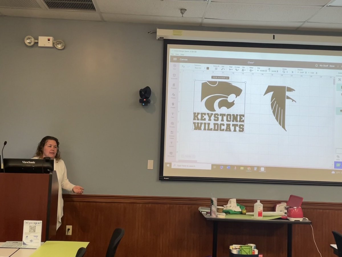 KellyBreunig's tweet photo. Teachers from ⁦@Falcon_update⁩ &amp; ⁦@KeystoneSchools⁩ were awarded ⁦@SSTregion2⁩ transition grants to purchase Cricuts, materials, and PD! Thanks ⁦@JamieMaassen⁩ from ⁦@ESCLC⁩ for sharing your knowledge! ⁦@SpecialEdFLSD⁩ ⁦@MrsCampbellSPED⁩ https://t.co/uXiPRIwKRp