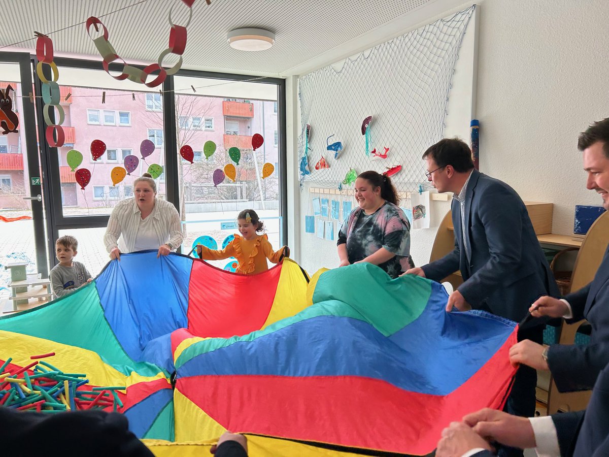 Wir ermöglichen mehr Bewegungsangebote - und gehen mit gutem Beispiel voran 😉 #bewegung #gesund #sport #kita