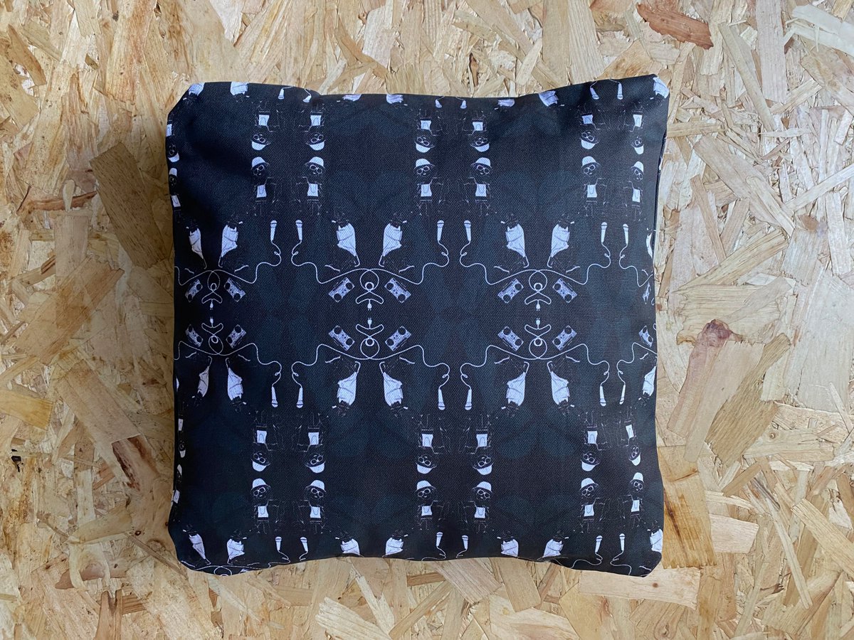 Check out the super limited edition graphic print #HipHop #Cushion from the #Valoris range featuring  dancers, boomboxes and mics designed by #AliHunte. 

Get yours from #FullyDipped on <a href="/etsy/">Etsy</a> here: etsy.com/uk/listing/142…