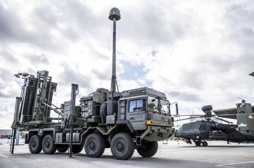 TacticalReport's tweet photo. Egypt, @byMBDA, and CAMM air defense system talks

Click here https://t.co/jUpMQJEyQ5 to know more

#Egypt #MoMP #AirDefenseSystem #SHORAD #CruiseMissiles #MissileSystems #DefenseIndustry #DefenseTech #AirDefense #Defense https://t.co/bUvPteQmuU