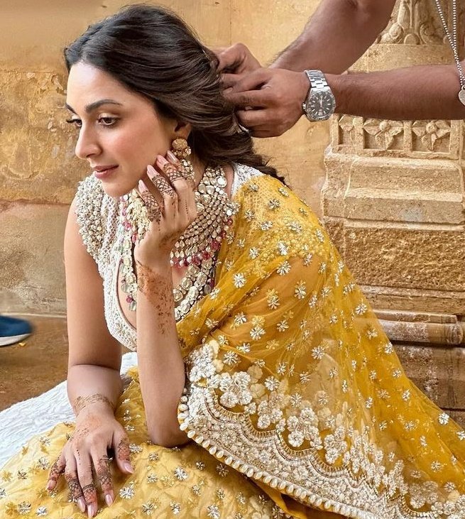 I literally don't have words to describe her beauty!! <a href="/advani_kiara/">Kiara Advani</a> ❤️🧿