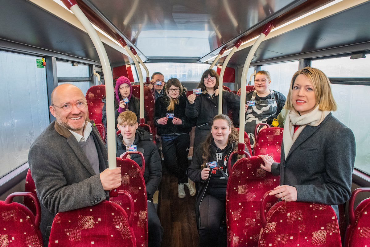 transcotland's tweet photo. This morning @JennyGilruth and @PatrickHarvie met young people at @EdinburghColl with @BarnardosScot to celebrate over 50 million journeys being made through the Young Personsβ #FreeBus Travel Scheme.
Read more β‘οΈ https://t.co/xd5qiseOnV https://t.co/RA31xjWH5Q
