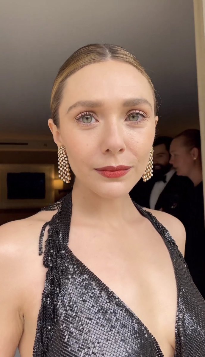 Elizabeth Olsen tweet media