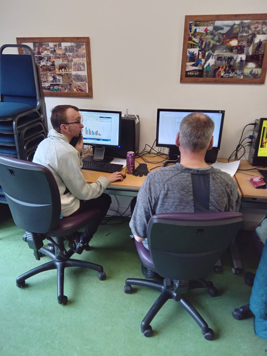 GCP_Edinburgh's tweet photo. Amazing to see our members thriving this Monday despite the weather! We got warmed up with a hot drink and lots of typing!
#GCP #MondayIT https://t.co/9ewM3xWGbT