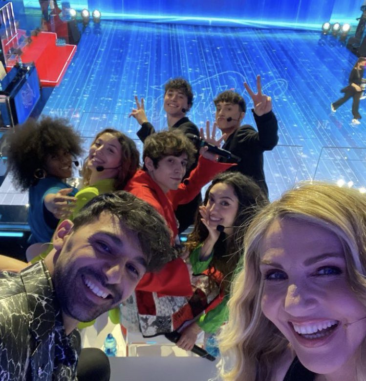 esauritaperenne's tweet photo. la squadra migliore rimarrà sempre questa
#Amici22 https://t.co/Ke0QPemvAN