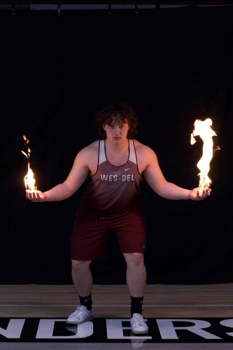 WDvisualarts's tweet image. Raw footage from our fire media day with our senior track athletes! Thanks @LrnItDoitMakeit for helping us at achieve such creative shots #wdpride #STEM
