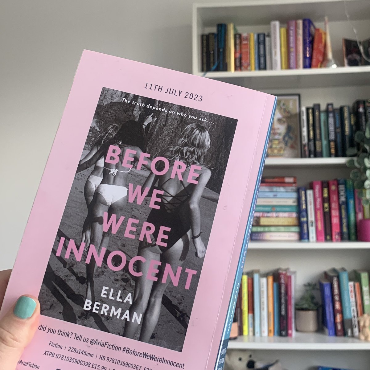 Binge-read #BeforeWeWereInnocent over the weekend because I simply couldn’t put it down

5 massive stars, I absolutely adored it

Excited to work on this book 🤍