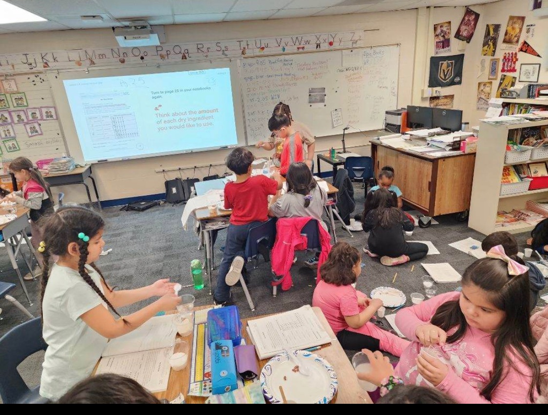 JTMcWilliamsES's tweet image. Our second graders used their science and engineering knowledge to make glue! They can’t wait to continue their learning after Spring Break! @Amplify @ClarkCountySch @ccsd_cpd #NGSS #Region1