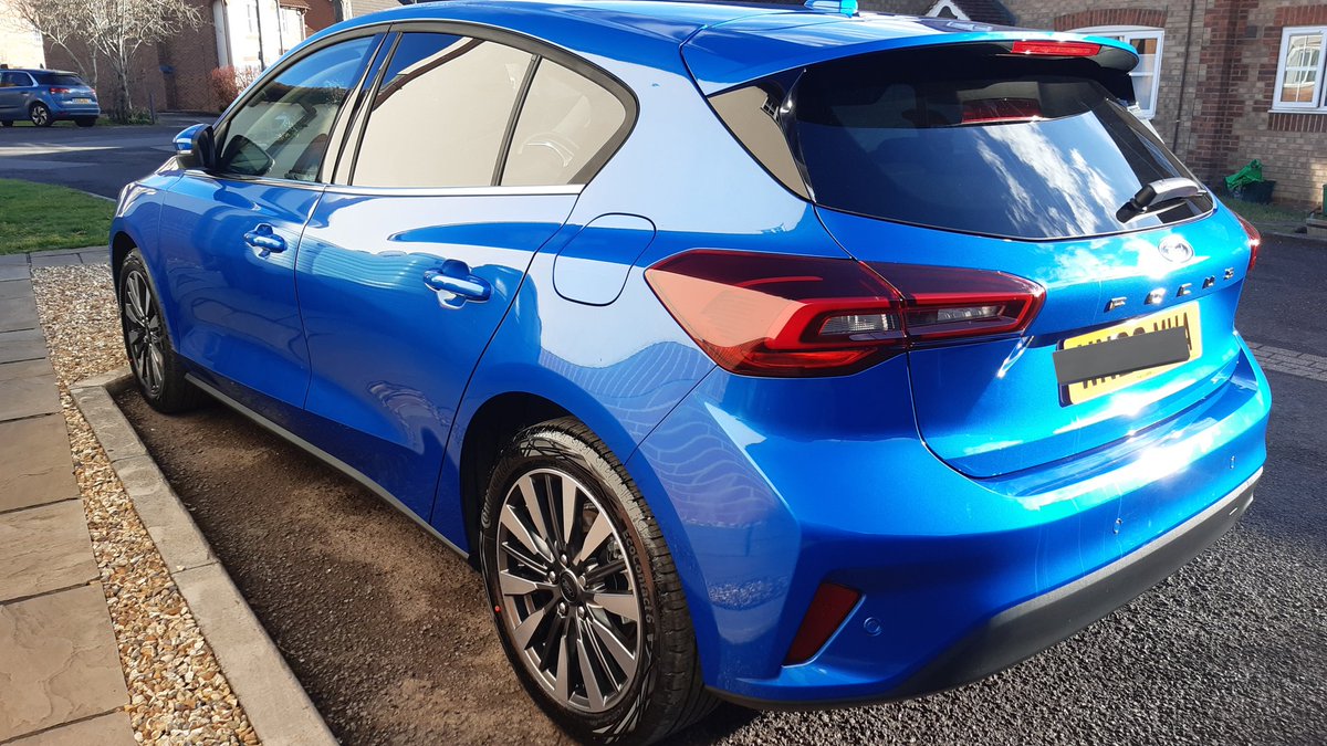SafetyDave1000k's tweet photo. Loving the new @forduk #Focus #TitaniumX from @TrustFordUK #cribbscauseway #Bristol 💙 https://t.co/dhLtuwvCkw
