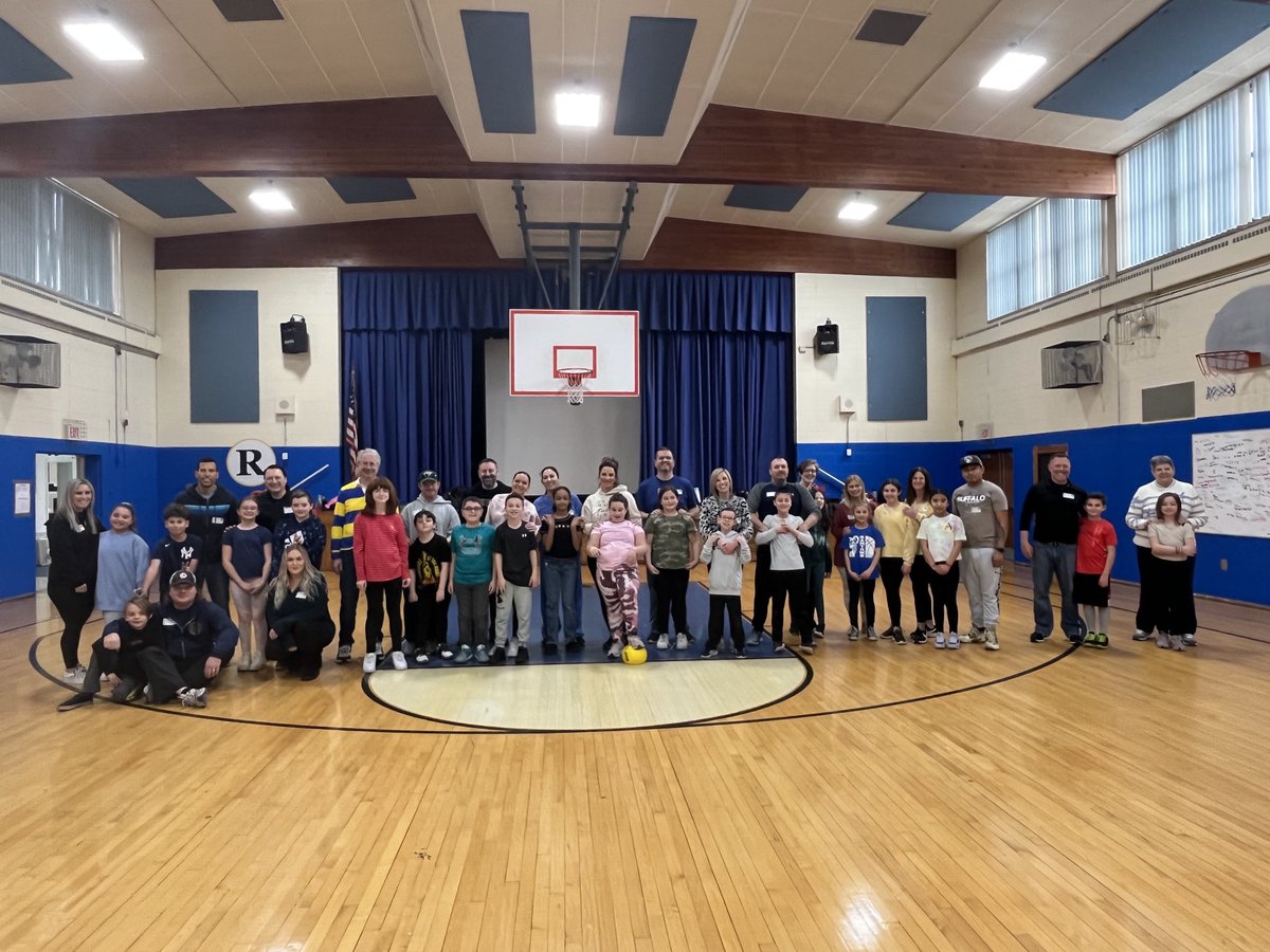 HowellTwpRamtwn's tweet photo. We concluded another awesome Kickball and Character Event with our recognized students and special guests🏆 Thank you staff for recognizing the amazing character of our Rams #HTPSBeTheLight #HTPSCommunityInteraction #HowellLeads https://t.co/kkYBpy7Rry