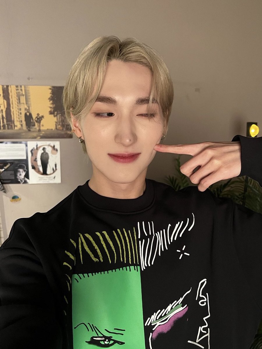 BeomsooBrasil's tweet photo. 📸 Atualização do Beomsoo na nova conta (@XODIAC_MEMBERS)

Ele falou sobre gostar de CALLING, perguntou se já escutamos e pediu para continuarmos saudáveis 🥹
Esse é o homem mais lindo do mundo !!!

#XODIAC #소디엑 #CALLING #콜링 #XODIAC_CALLING
#BEOMSOO #범수 https://t.co/c7VVKTTmRT