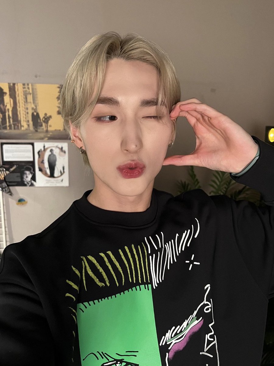 BeomsooBrasil's tweet photo. 📸 Atualização do Beomsoo na nova conta (@XODIAC_MEMBERS)

Ele falou sobre gostar de CALLING, perguntou se já escutamos e pediu para continuarmos saudáveis 🥹
Esse é o homem mais lindo do mundo !!!

#XODIAC #소디엑 #CALLING #콜링 #XODIAC_CALLING
#BEOMSOO #범수 https://t.co/c7VVKTTmRT