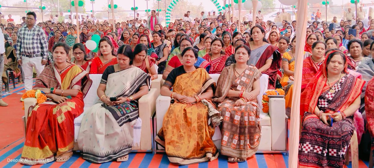 RanjuRaiman's tweet photo. ଟିଟିଲାଗଡ଼ ନିର୍ବାଚନ ମଣ୍ଡଳୀର ସଇଁନ୍ତଲା ବ୍ଲକ ର ଛନଛଡା ଗ୍ରାମରେ ବିଜୁ ମହିଳା ଜନତାଦଳ ପକ୍ଷରୁ ମହିଳା ଦିବସ ପାଳିତ ହେବା ସହ ଏକ ବିରାଟ ମହିଳା ମାହା ସମାବେଶ ଅନୁଷ୍ଠିତ ହୋଇଯାଇଅଛି। 
@CMO_Odisha @Naveen_Odisha
@bjd_odisha @BMJD_Odisha @pranabpdas @SusantaSingh11 @TukuniSahu @BJDITWing  @mission_shakti https://t.co/nScCxPqtOn