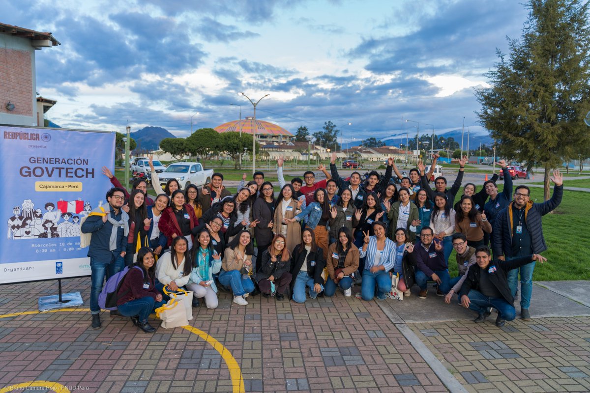 PNUDperu's tweet image. “Las juventudes tienen más probabilidades de aportar perspectivas frescas e innovadoras 🤖 a las tareas públicas. Por eso creemos que @Redpublicape es un estímulo necesario para ser actores de cambio en un contexto desafiante”. @rodolfobenitesn en el #WSIS
#TechForDemocracy