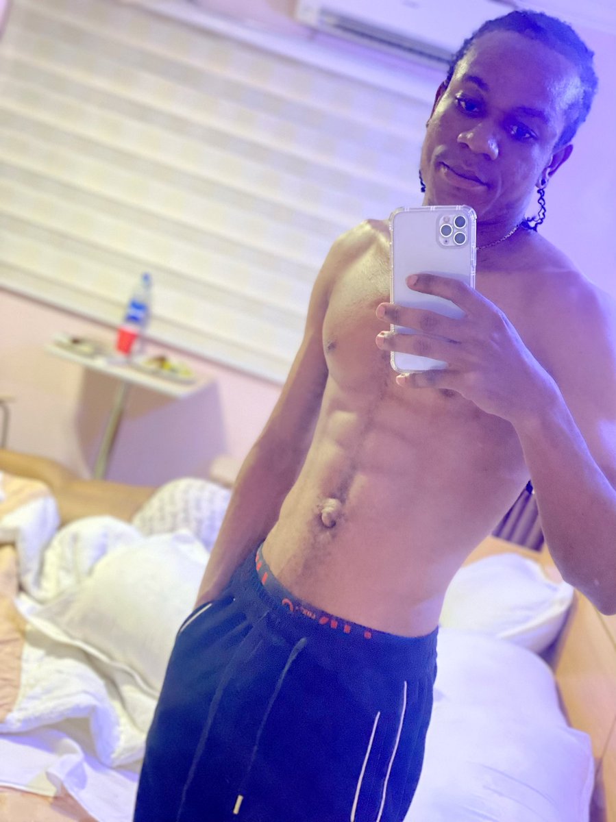 Big_Chimezie's tweet photo. Objects in this mirror are closer than they appear. I’m more than meets the eye. https://t.co/wNYMvq5E3o