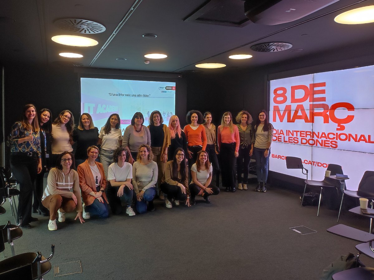 Presentem el programa #MentoringDones! 🔝

Posem en marxa una nova iniciativa de #mentoring per a dones que han finalitzat una especialització a #ITAcademy. 💻

El projecte, impulsat juntament amb <a href="/NTTDATAServices/">NTT DATA</a>, té l’objectiu de potenciar la seva inserció laboral. 🚀