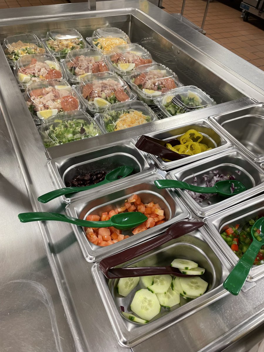SNS_Amherst's tweet photo. ๐ฃ๏ธ Steele HS!!! Your daily salad and fruit bar are waiting for you!! ๐ฅ ๐ #CometCuisine #CometCafe @SteelePrincipal @MrToney2 @Comet_Connect https://t.co/iTvjWt55rP