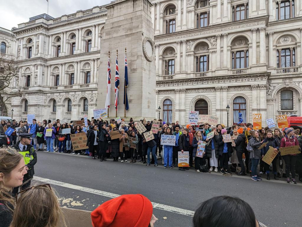 Lizy Townshend tweet media