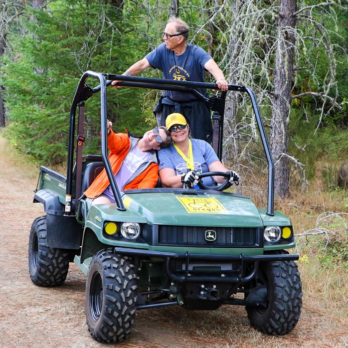 CycleOregon's tweet image. Volunteering for Cycle Oregon is the best! Are you new to volunteering with Cycle Oregon or interested in learning more? Join us virtually for our New Volunteer Night on March 15, 2023 at 6:30 p.m. PST! Please RSVP using this link surveymonkey.com/r/79PR7NL 
#RideCycleOregon