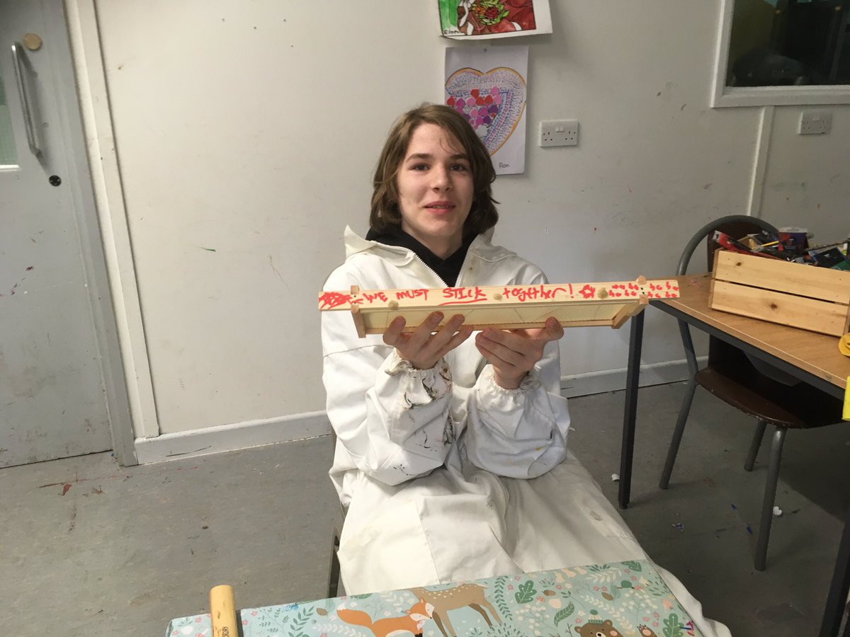 Pure_buzzin's tweet image. Well done to the students at @MonkseatonMid 

This afternoon they rolled beeswax candles and filled a box with frames.

#beekeeper #education #school #candle #pollinators #community #apiary #nature #learning #woodwork