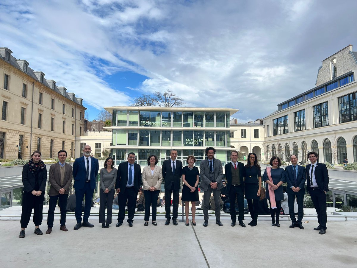 AllianceProg's tweet photo. #Alliance20

We are thrilled to celebrate the 20th anniversary of the Alliance Program at @sciencespo along with our partners @Columbia, @SorbonneParis1, and @Polytechnique 

https://t.co/r9wTPV73ve https://t.co/acl341TLsb