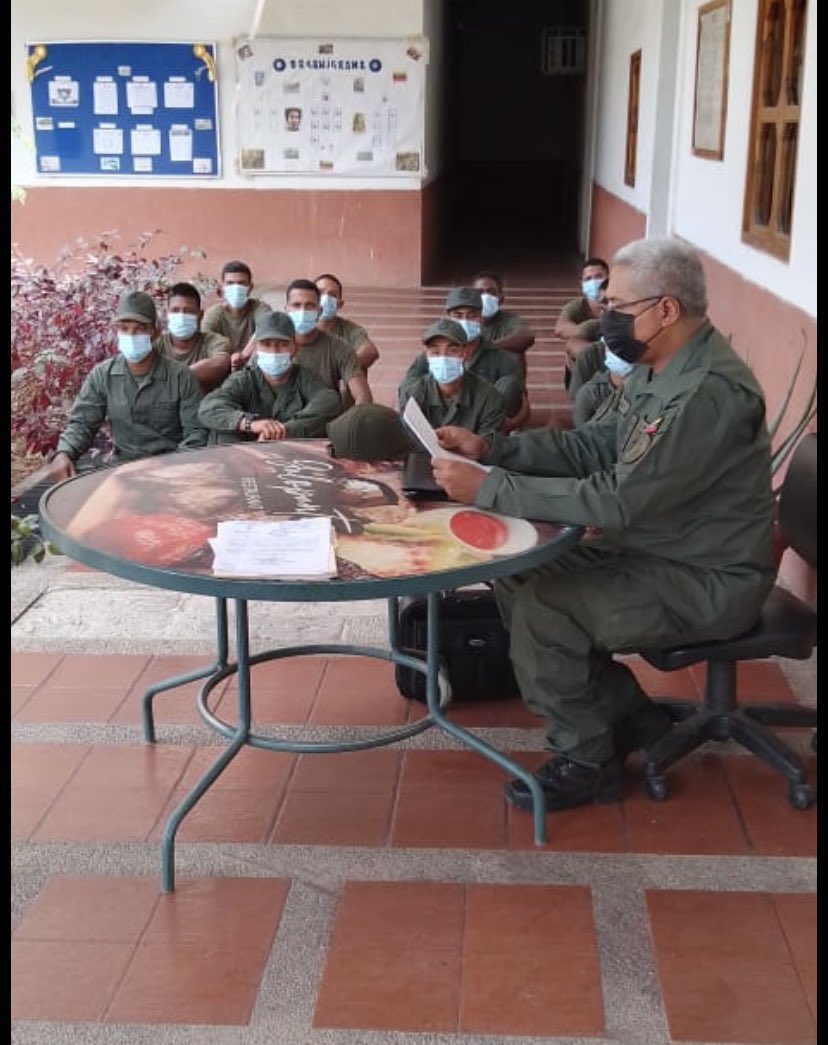 bladimirguerra8's tweet photo. #Lunes #13Mar Recibimos al Sr Cnl. Rodolfo Moreno de la @IGEJB2 del @somos_ejercito con el fin de verificar #Alistados #ENE23 del Escuadrón de Apoyo de la @EJB_EEENP @direducejb del @somos_ejercito porque #LaPatriaSeHizoACaballo #ElEjercitoEsPrimero y #LaFANBEsVenezuela https://t.co/eBKN751r1U