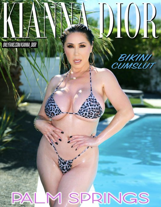 Gmorning I was dreaming of sunshine, bikinis and palm trees 😹🌴☀️ what about you ? https://t.co/4MN7H