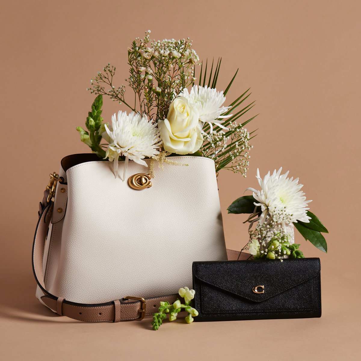 Mother's Day Gifting 💐 bit.ly/3kEuPxA From stylish totes to cross-body bags and shoppers from our selection of premium designer labels, these handbags will spoil Mum that little bit extra this Mother's Day.