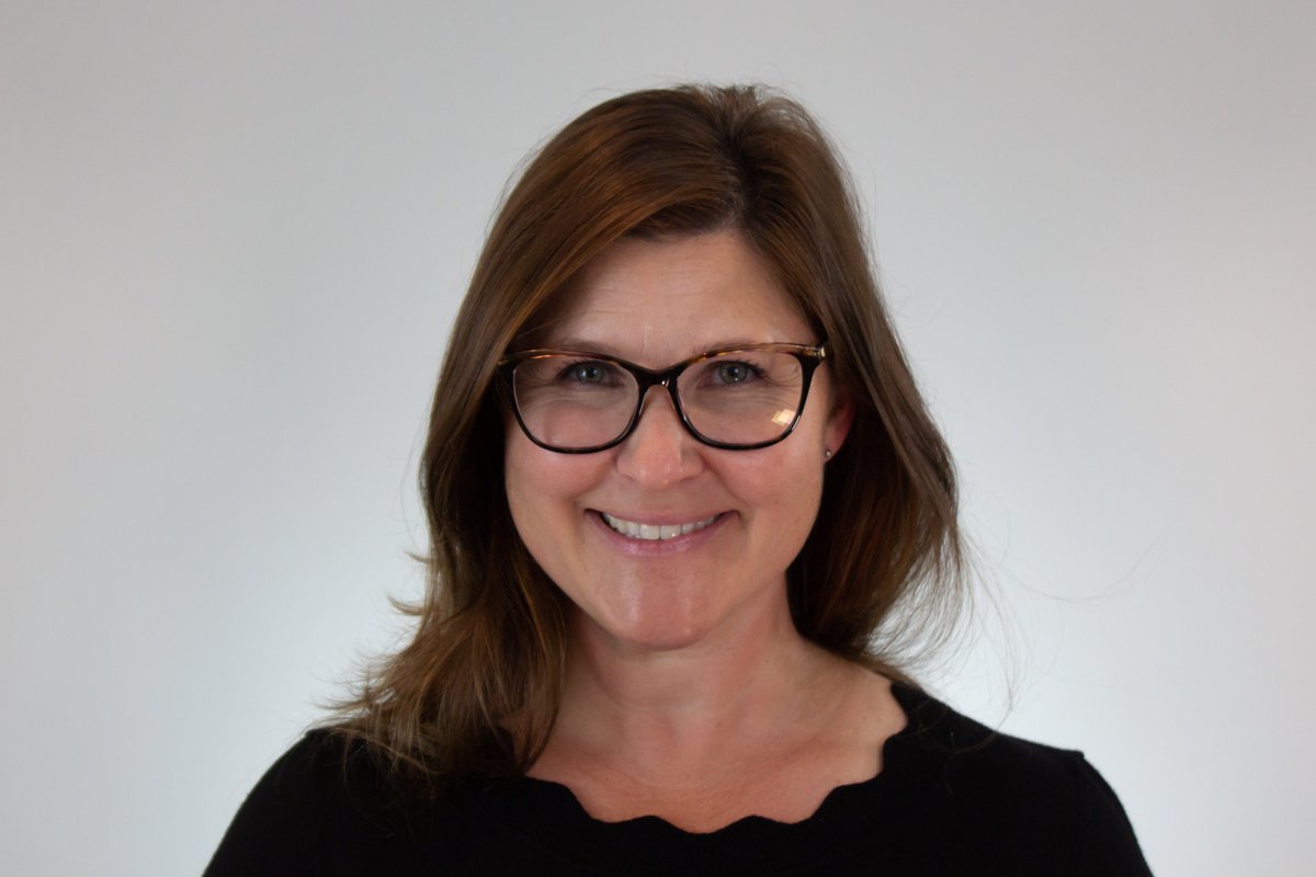 Cal_Maritime's tweet photo. Our next Cal Maritime alumni feature for #WomensHistoryMonth is Kristina "Casey" Bowden, owner of West Coast Resource Services, Inc. Ms. Bowden also wrote a children's book, "Casey the Container: And her first day in port," explaining how containerized cargo is moved. ⚓️🌎⚙️ https://t.co/c2EjLprRIq