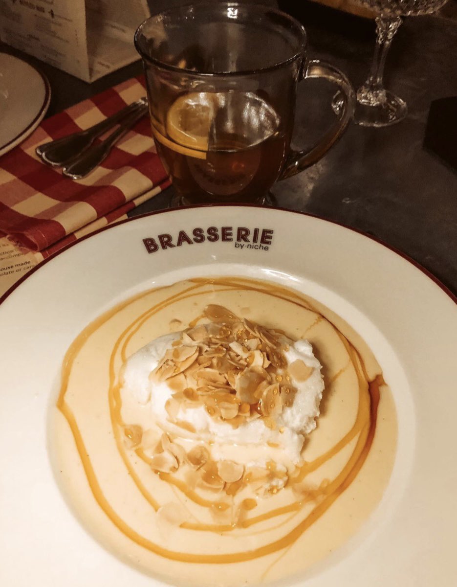 Cold nights call for a Hot Toddy and a Floating Island ☕️ This exquisite confection is prepared with poached meringue, crème anglaise, and toasted almonds. 

📸: <a href="/heatherlindsy/">heather lindsay</a> 
#ileflottante #stleats #cwescene #stlsweets #brasseriebyniche