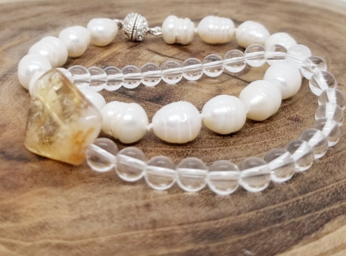 Today we have styled this lovely #freshwaterpearl with #clearquartz, known for mental clarity and #citrine, known for positivity and optimism for a stunning statement.  #sandalomadesigns #wearsandaloma  #newarrivals #jewellery #accessories #followme #style #fashion #jewelry