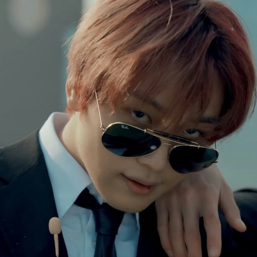 lovpisngawli's tweet photo. NSD already passed T__T but here I am still want to post my match foto ((maksa)) with my boys.... sunglasses is our class 😎
#TimTaeil
#TimHaechan https://t.co/i7e7mQZpBL
